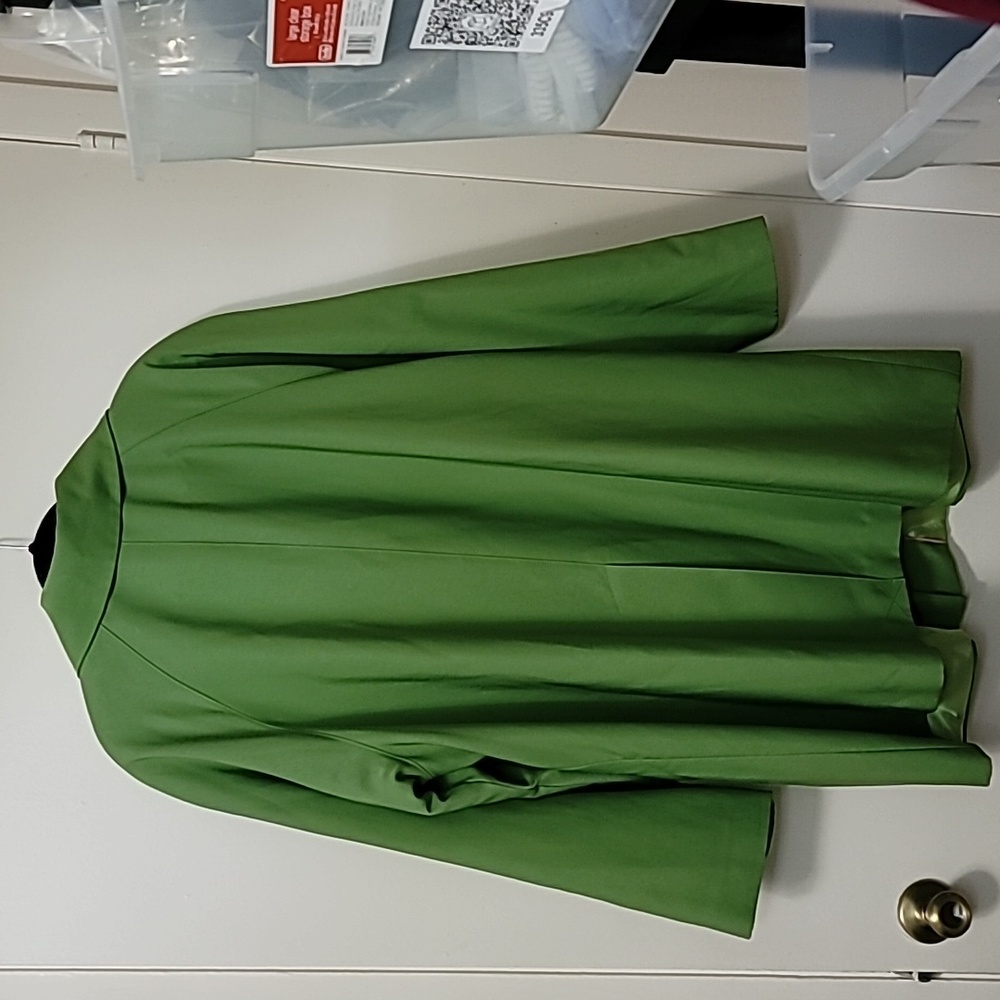 Women's Green Coat - Picture 2 of 9